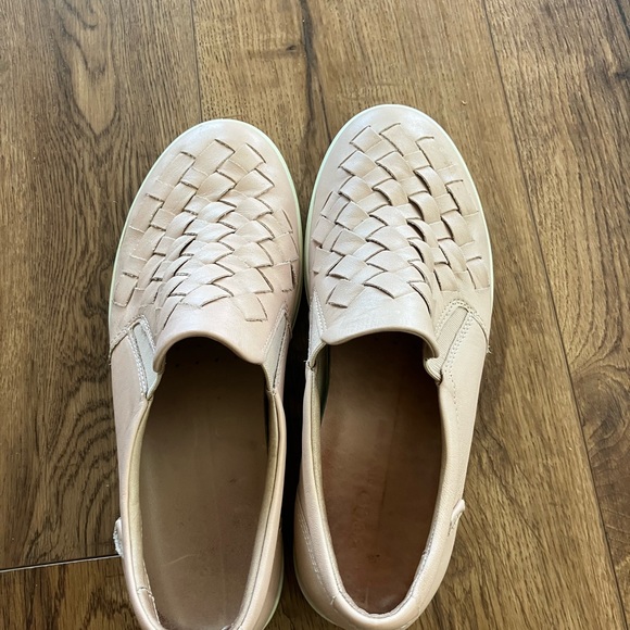 Ecco Women's flesh/ PinkWoven Leather Slip-On Loafers - Picture 2 of 11